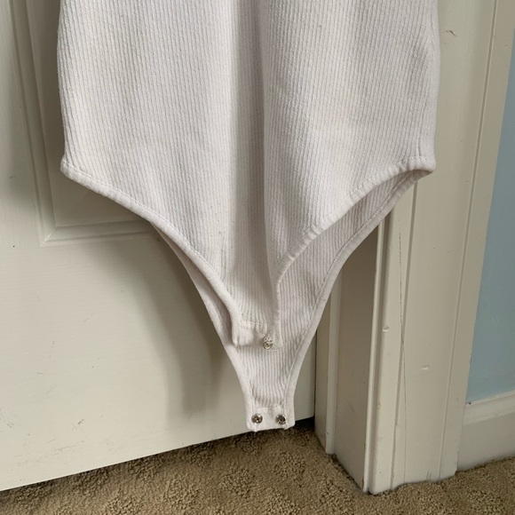 Off-white Ribbed Bodysuit - Picture 3 of 5